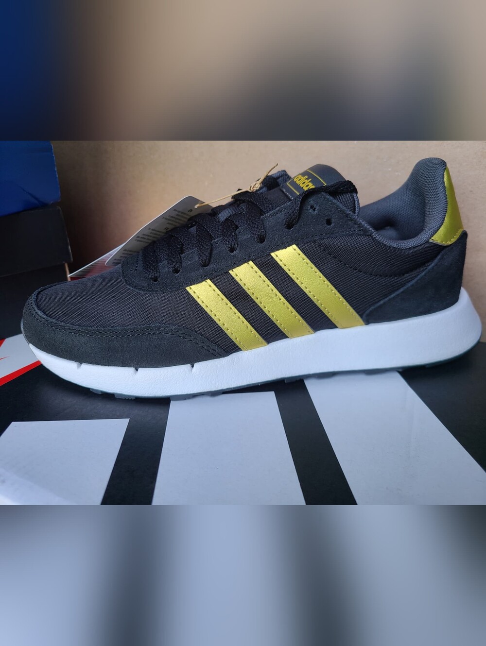 Adidas Run 60s 2.0 Women’s Size 8 Black Gold New With Box No Lid